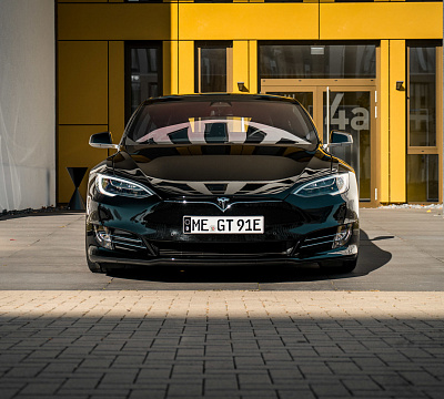 Фото дисков Vossen VFS-2 на Tesla Model S