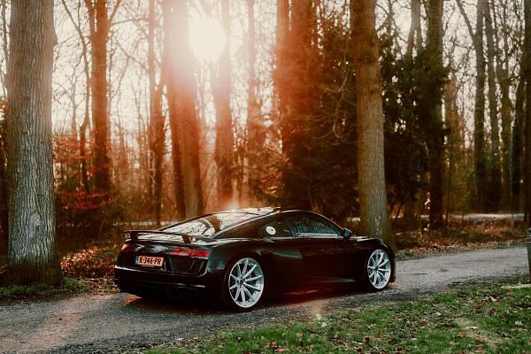 Фото дисков Brixton Forged R11-R Глянцевый лак на Audi R8 (4S)