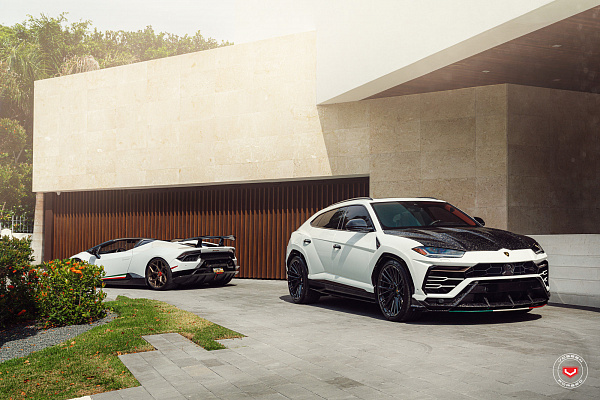 Фото дисков Vossen EVO-6T Черный глянец на Lamborghini Urus