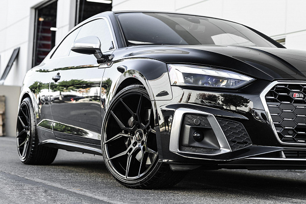 Фото дисков Giovanna Haleb Черный глянец на Audi A/S/RS 5 (F5)