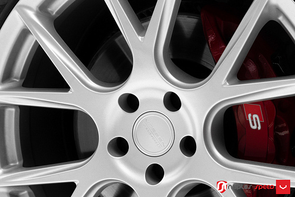 Фото дисков Vossen VFS-6 Серебро на Audi A/S/RS 4 (B9)