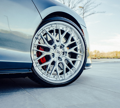 Фото дисков Strasse Wheels SV10M Deep Concave FS на McLaren 650S