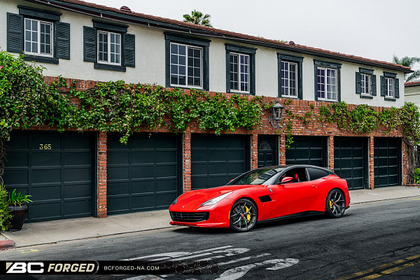 Фото дисков BC Forged KL01 Глянцевый темный лак на Ferrari GTC4Lusso