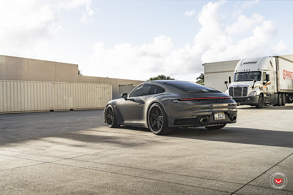 Фото дисков Vossen M-X6 (3-Piece) Черный глянец на Porsche 911 VIII
