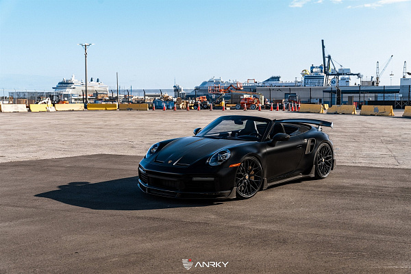 Фото дисков Anrky AN10 Черный глянец на Porsche 911 VIII