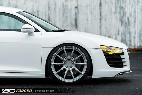 Фото дисков BC Forged RZ10 Глянцевый лак на Audi R8 (Typ 42)