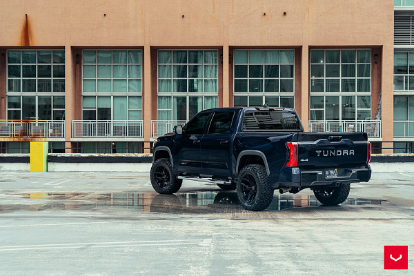 Фото дисков Vossen HF6-4 Черный глянец на Toyota Tundra III