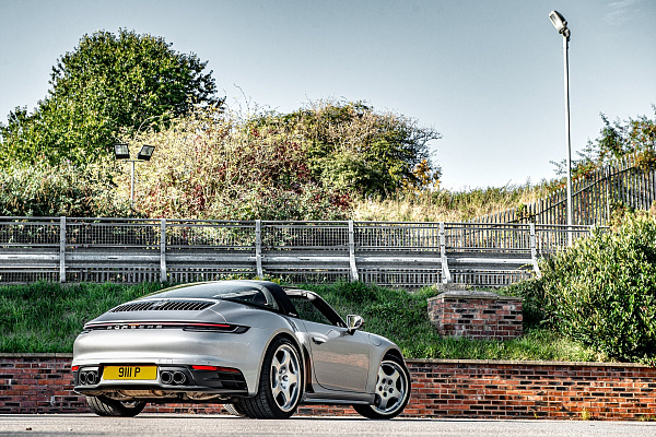 Фото дисков Kahn Cup 1 Remastered Серебро на Porsche 911 VIII