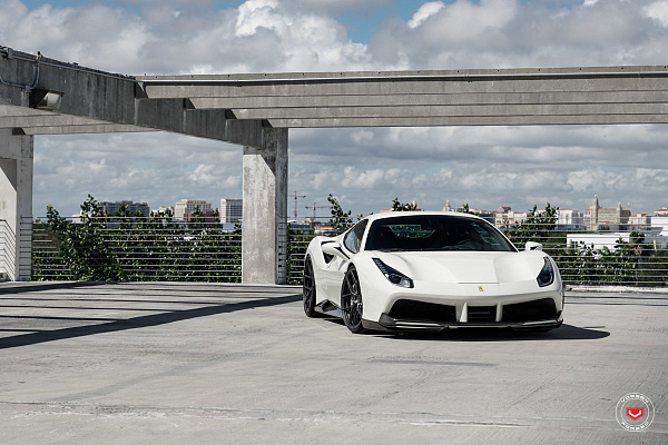 Фото дисков Vossen S21-01 Сатиновый темный лак на Ferrari 488