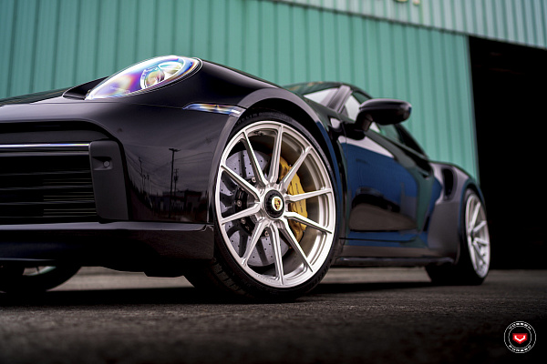 Фото дисков Vossen M-X2 Глянцевый лак на Porsche 911 VIII