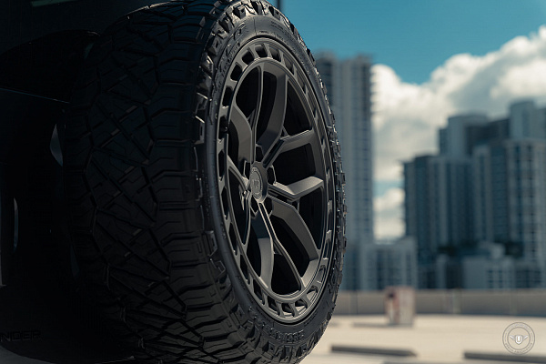 Фото дисков Vossen UV-X Матовый графит на Land Rover Defender II
