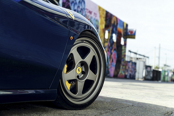Фото дисков Rotiform ROC-H Матовый графит на Ferrari F430