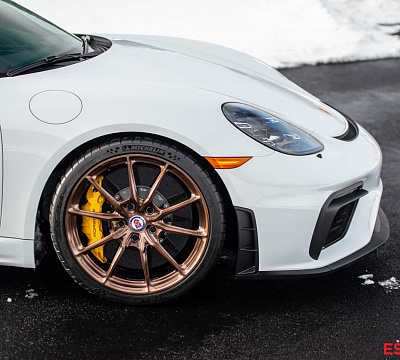 Фото дисков HRE P104SC на Porsche Cayman III