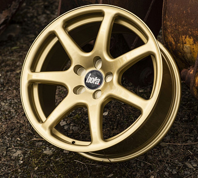 Bola B7