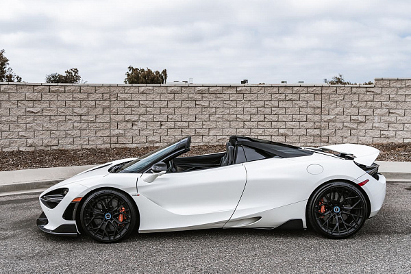 Фото дисков Brixton Forged PF10 Черный сатин на McLaren 720S