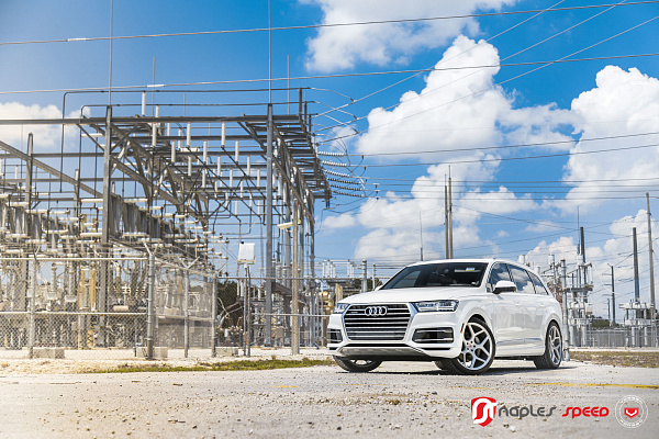 Фото дисков Vossen CG-205 Серебро на Audi Q7 (4M)