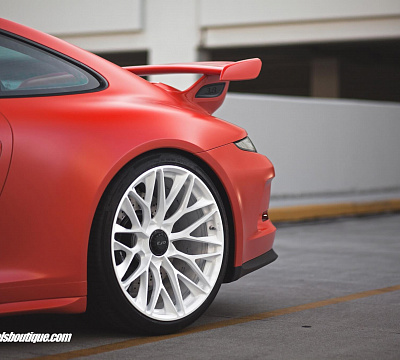 Фото дисков HRE P200 на Porsche 911 VII