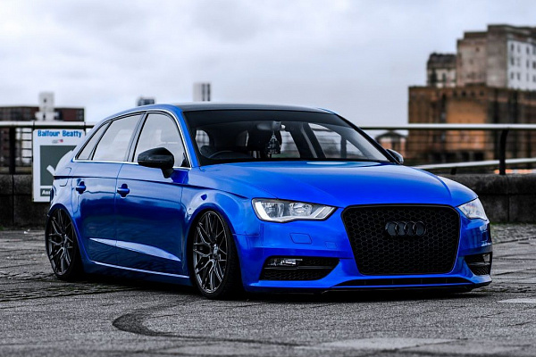 Фото дисков Bola B17 Глянцевый графит на Audi A/S/RS 3 (8V)
