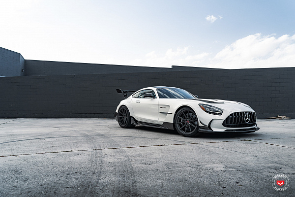 Фото дисков Vossen EVO-2R Черный сатин на Mercedes-Benz AMG GT I