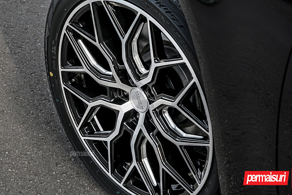 Фото дисков Vossen HF-2 Алмазная проточка на Chrysler 300 II