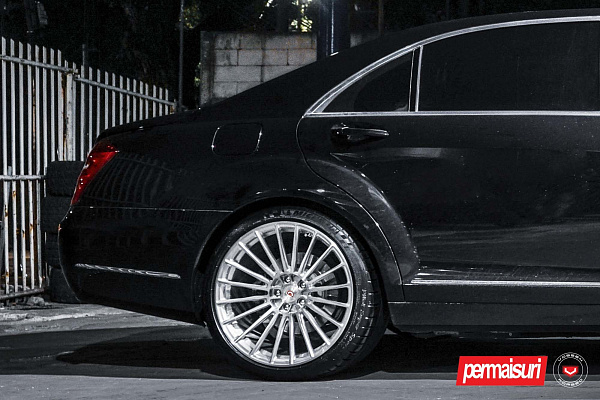 Фото дисков Vossen S17-04 Глянцевый лак на Mercedes-Benz S-Class (W221)