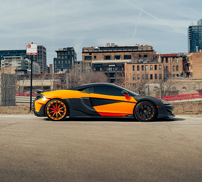 Фото дисков Brixton Forged FDE11 Aerotech на McLaren 600