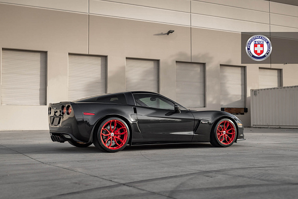 Фото дисков HRE P201 Красный сатин на Chevrolet Corvette C6