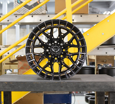 Vossen HFX-1 (8-Lug)