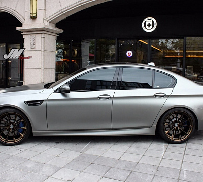 Фото дисков HRE P204 на BMW 5/M5 (F10)