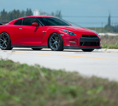 Фото дисков Vossen VFS-6 на Nissan GT-R