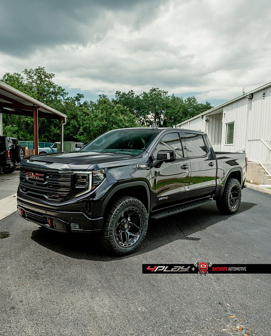 Фото дисков 4P55 Черный глянец на GMC Sierra IV
