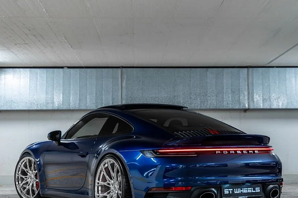 Porsche 992