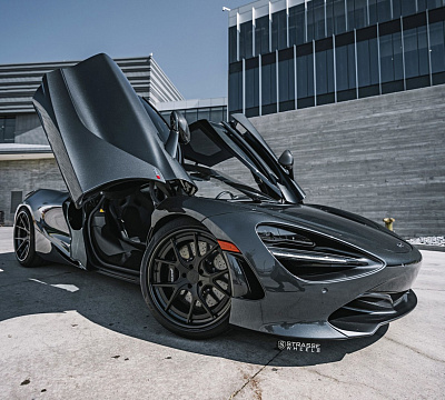 Фото дисков Strasse Wheels SM5R Deep Concave FS на McLaren 720S