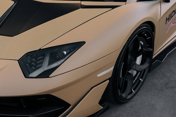 Фото дисков Brixton Forged NC01-R Черный сатин на Lamborghini Aventador
