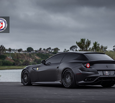 Фото дисков HRE 501 на Ferrari FF