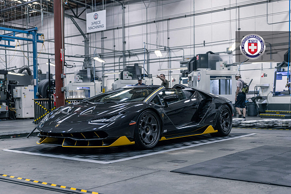 Фото дисков HRE 454 GTM Сатиновый темный лак на Lamborghini Centenario