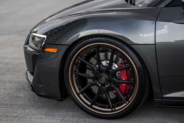 Фото дисков Strasse Wheels SV5 Deep Concave FS Другой цвет на Audi R8 (4S)