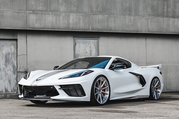 Фото дисков Brixton Forged R11-R Глянцевый лак на Chevrolet Corvette C8