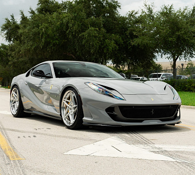 Фото дисков Anrky S3-X3 на Ferrari 812