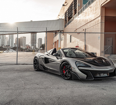 Фото дисков Vossen S21-01 на McLaren 570S