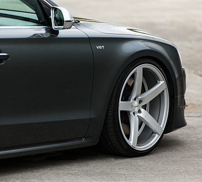 Фото дисков Vossen CV3 на Audi A/S 8 (D4)