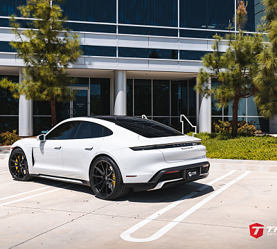 Фото дисков Vossen HF-3 на Porsche Taycan I