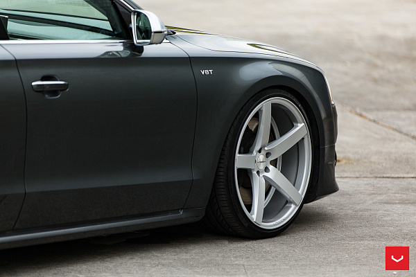 Фото дисков Vossen CV3 Серебро на Audi A/S 8 (D4)