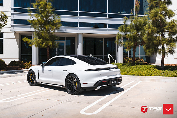 Фото дисков Vossen HF-3 Черный сатин на Porsche Taycan I