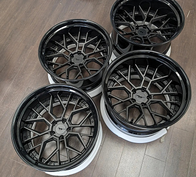 20" двухсоставные диски в черном матовом цвете