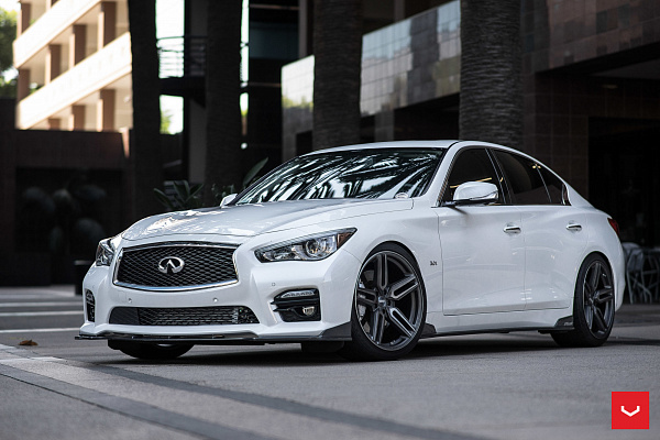 Фото дисков Vossen HF-1 Алмазная проточка на Infiniti Q50