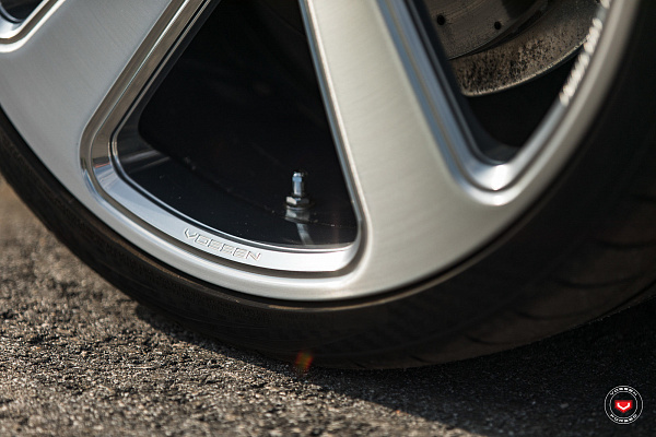 Фото дисков Vossen CG-210 Глянцевый лак на Mercedes-Benz C-Class (W205)