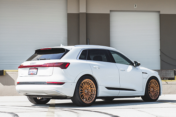 Фото дисков Brixton Forged HS1 Сатиновая медь на Audi E-tron