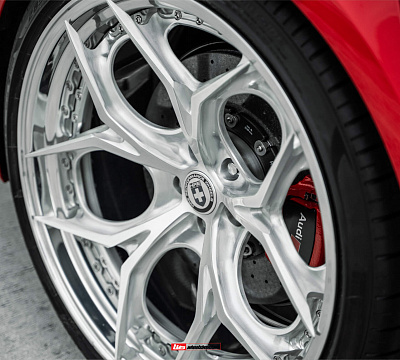 Фото дисков HRE S111SC на Audi A/RS 6 (C8)