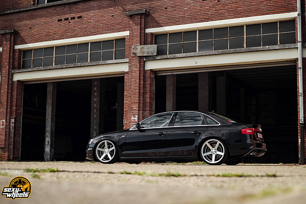 Фото дисков Vossen CV3 Глянцевый лак на Audi A/S/RS 4 (B8)